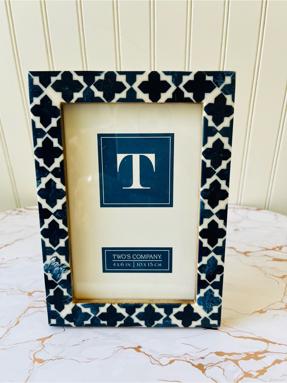 TWO’S COMPANY INDIGO RESIN AND WOOD INLAY PHOTO FRAME | 4x6 | NAVY/WHITE | NEW